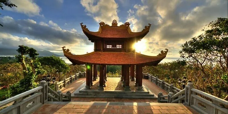 Giải mã các giấc mơ thấy đi chùa trong nhiều hoàn cảnh